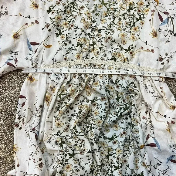 UMGEE VNECK BOHEMIAN FAIRYCORE DRESS WITH WHITE AND YELLOW FLOWER - Picture 6 of 9